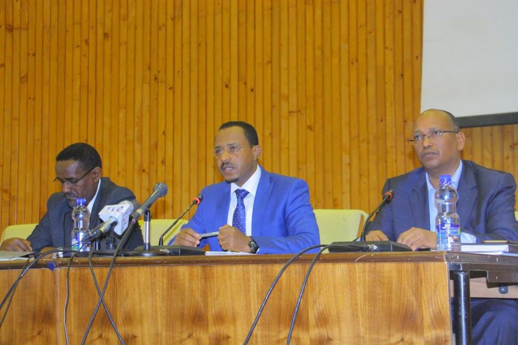 Photo - Vice Pres. Omer Hussein, Pres. Lemma Megersa, Vice Pres. Abdulaziz Mohammed of Oromia